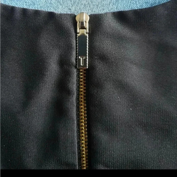 COPY - Ted Baker Amarga Kensington Cold-Shoulder Top - Picture 8 of 8